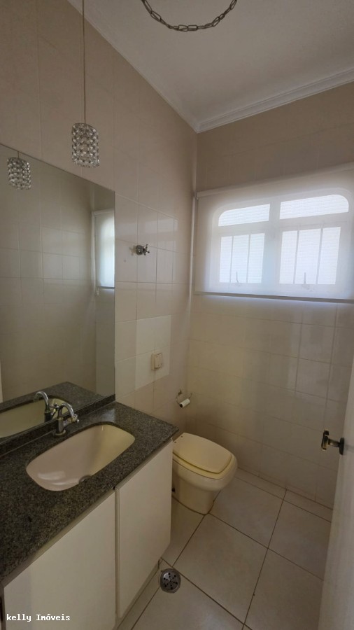 Casa para alugar com 5 quartos, 390m² - Foto 18