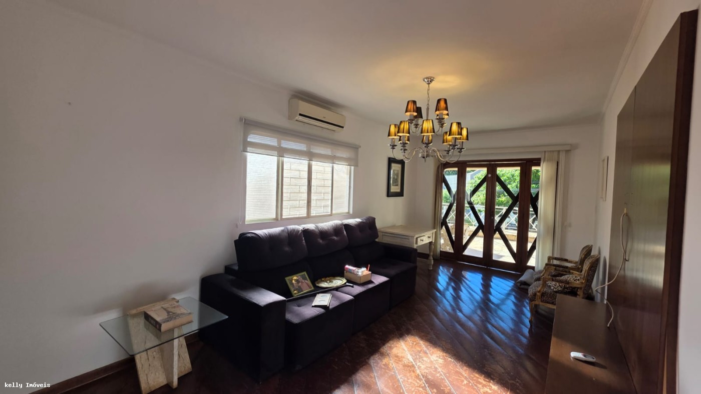 Casa para alugar com 5 quartos, 390m² - Foto 21