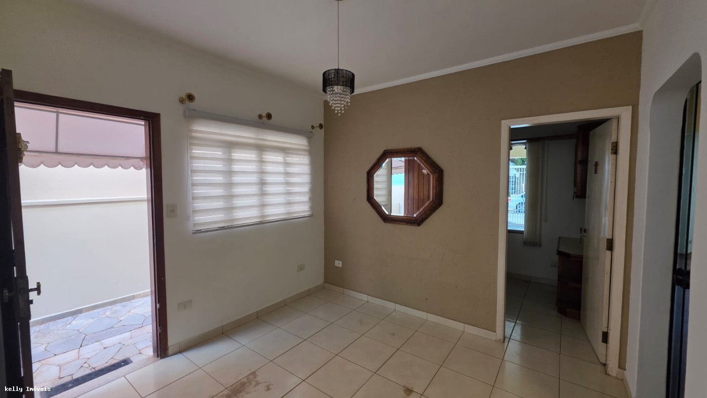 Casa para alugar com 5 quartos, 390m² - Foto 20