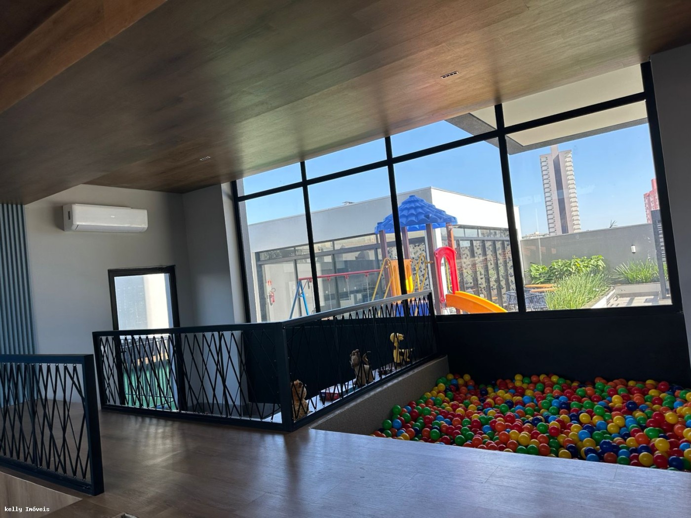 Apartamento para alugar com 3 quartos, 118m² - Foto 2