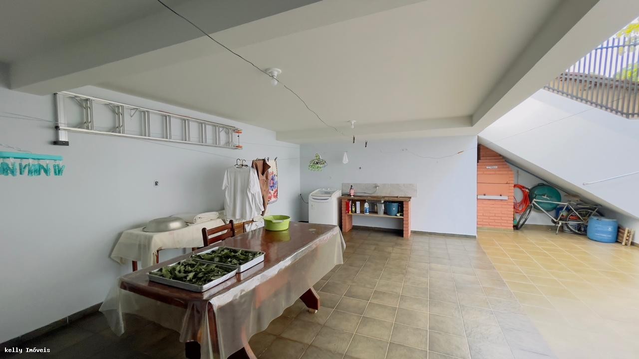 Casa, 3 quartos, 183 m² - Foto 2