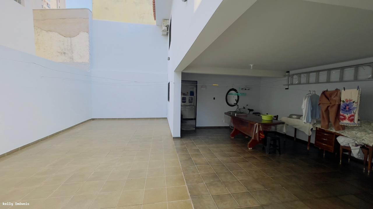 Casa, 3 quartos, 183 m² - Foto 4