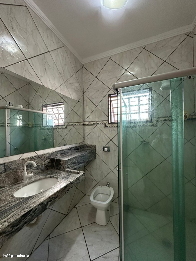 Casa para alugar com 2 quartos, 135m² - Foto 11