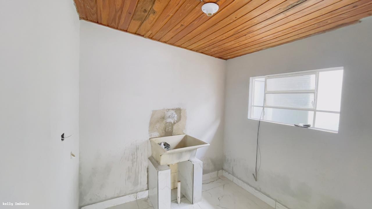 Casa para alugar com 2 quartos, 150m² - Foto 8