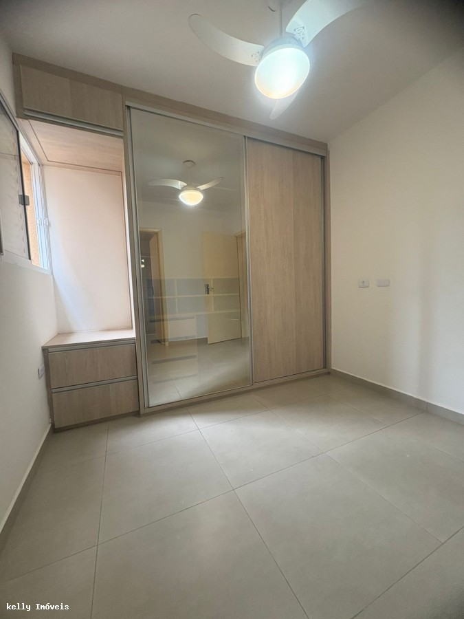 Apartamento para alugar com 2 quartos, 60m² - Foto 11