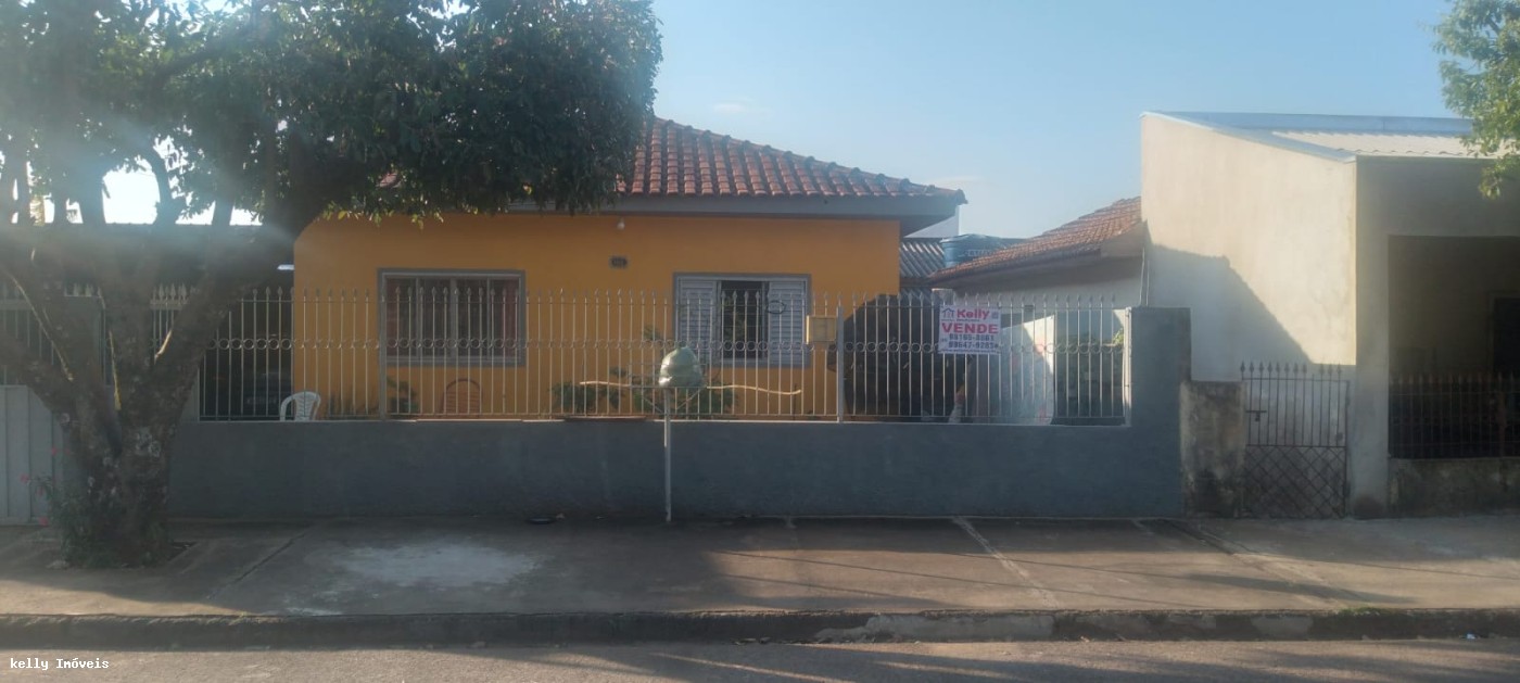 Casa, 3 quartos, 178 m² - Foto 1