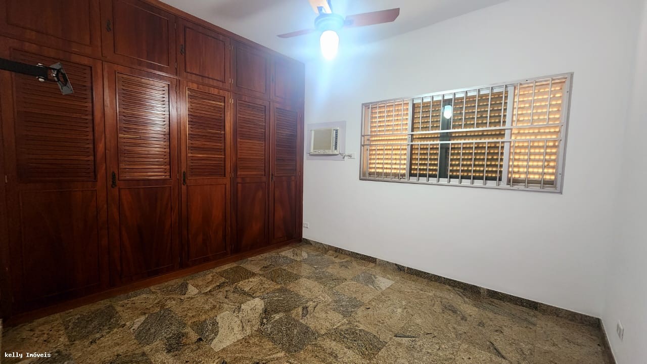 Apartamento para alugar com 3 quartos, 216m² - Foto 15