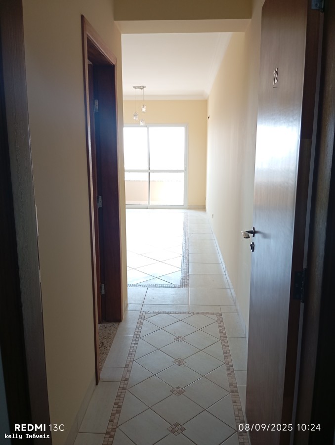Apartamento para alugar com 3 quartos, 84m² - Foto 2
