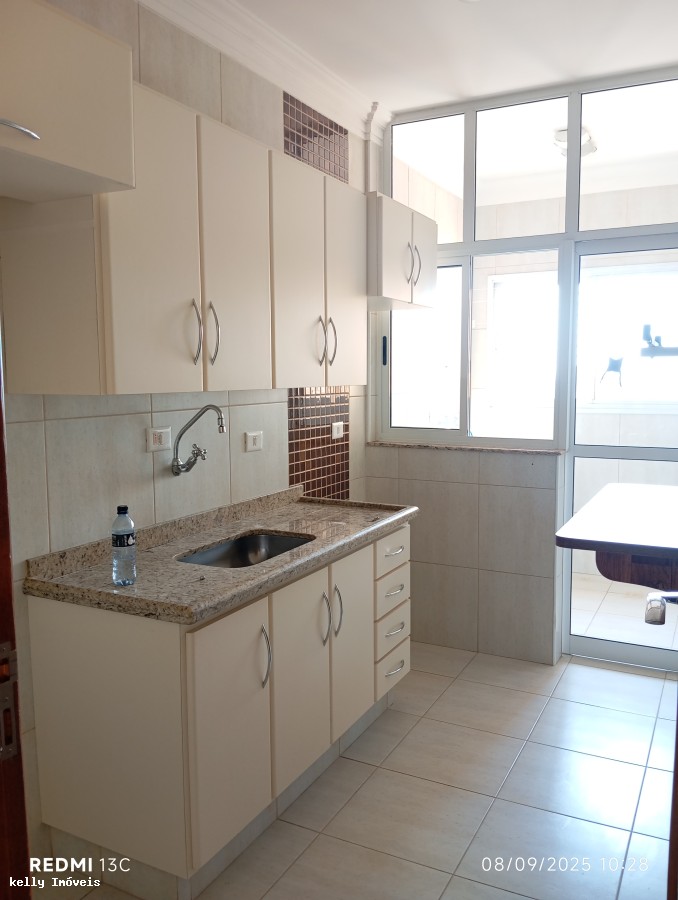 Apartamento para alugar com 3 quartos, 84m² - Foto 9