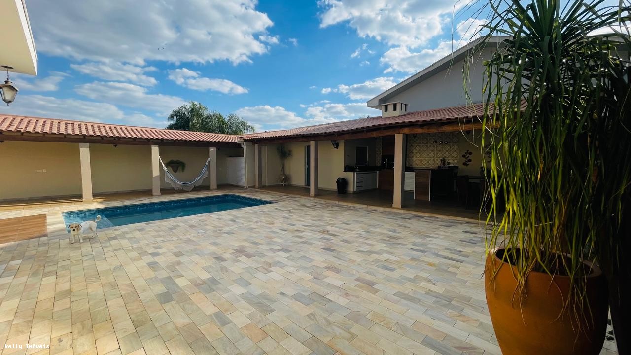 Casa, 4 quartos, 323 m² - Foto 3