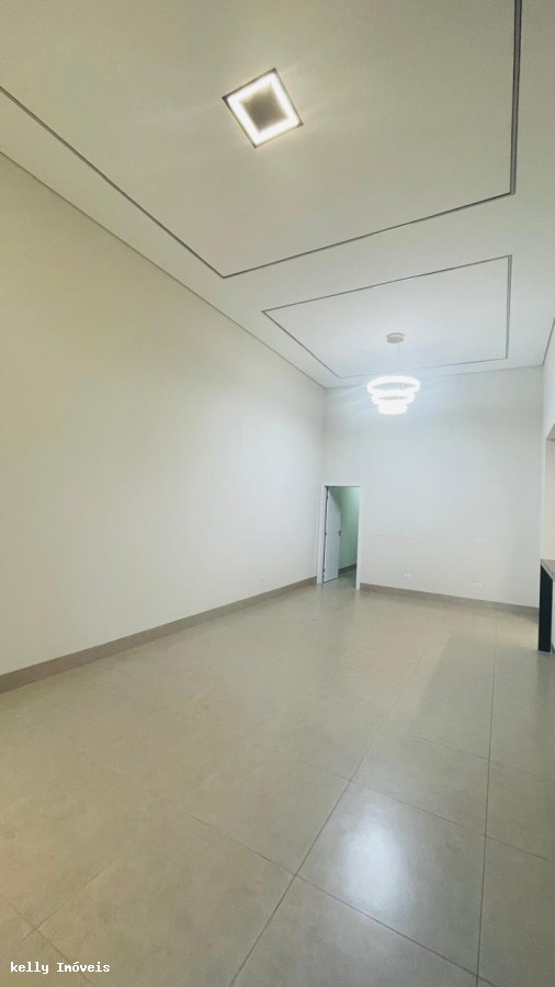 Casa de Condomínio à venda com 3 quartos, 185m² - Foto 4