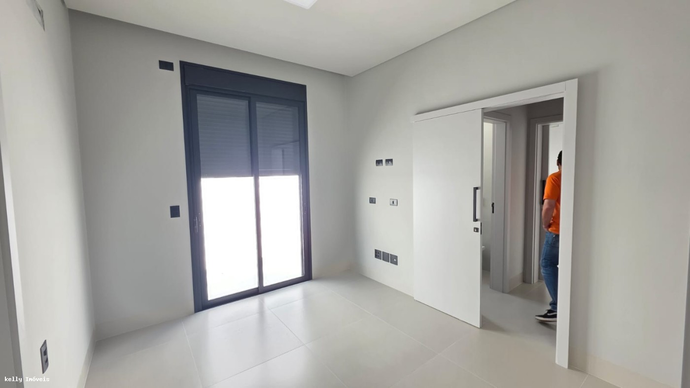 Casa, 4 quartos, 220 m² - Foto 13