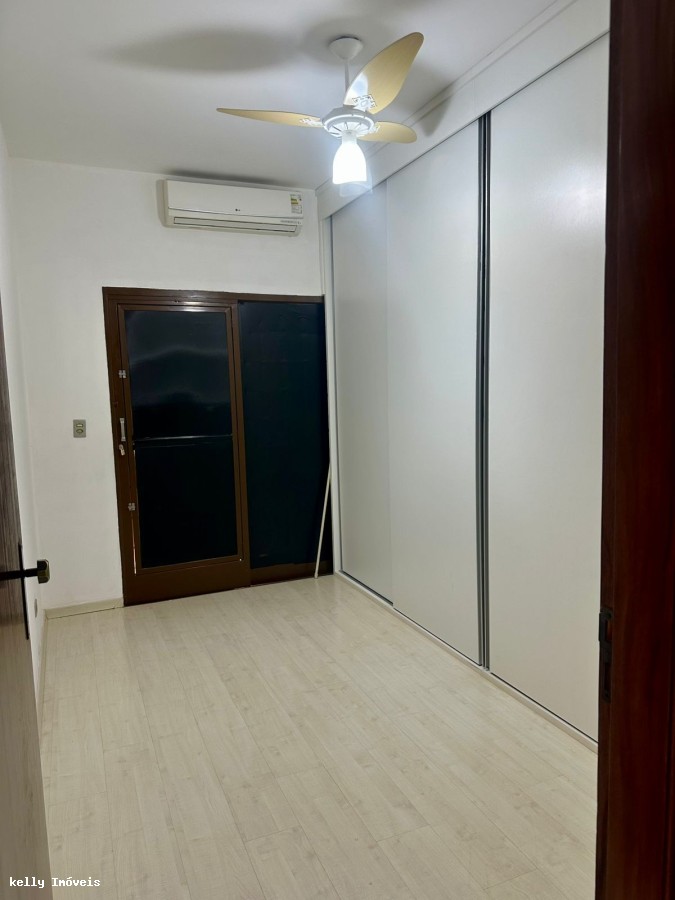 Casa, 3 quartos, 242 m² - Foto 10
