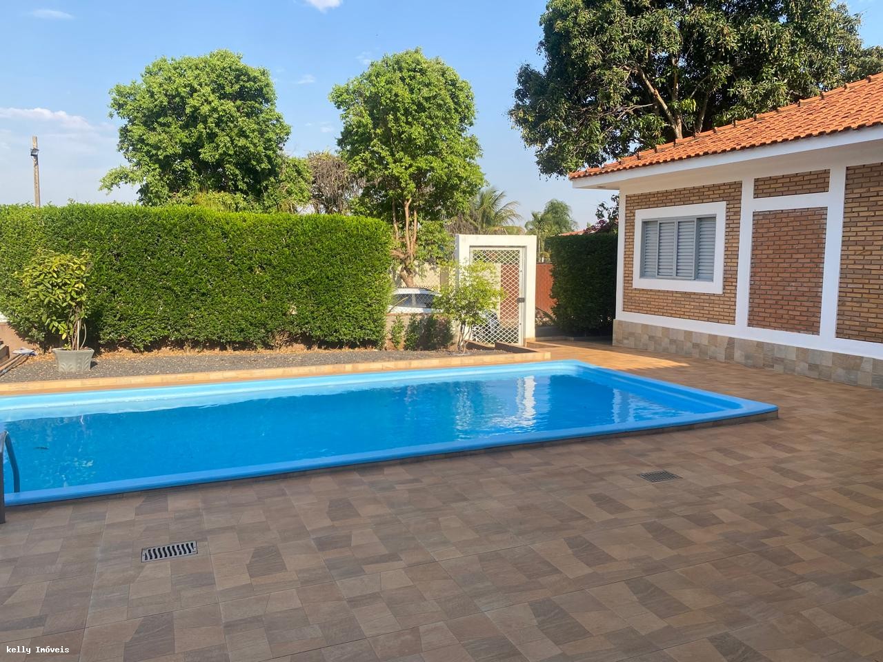 Casa, 3 quartos, 228 m² - Foto 2