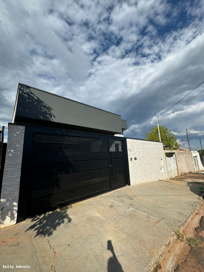 Casa, 4 quartos, 169 m² - Foto 1