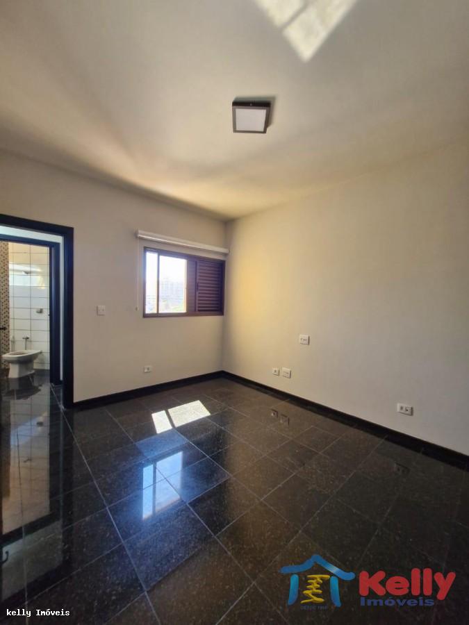 Apartamento, 3 quartos, 240 m² - Foto 11