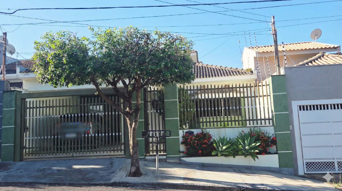 Casa, 3 quartos, 179 m² - Foto 1