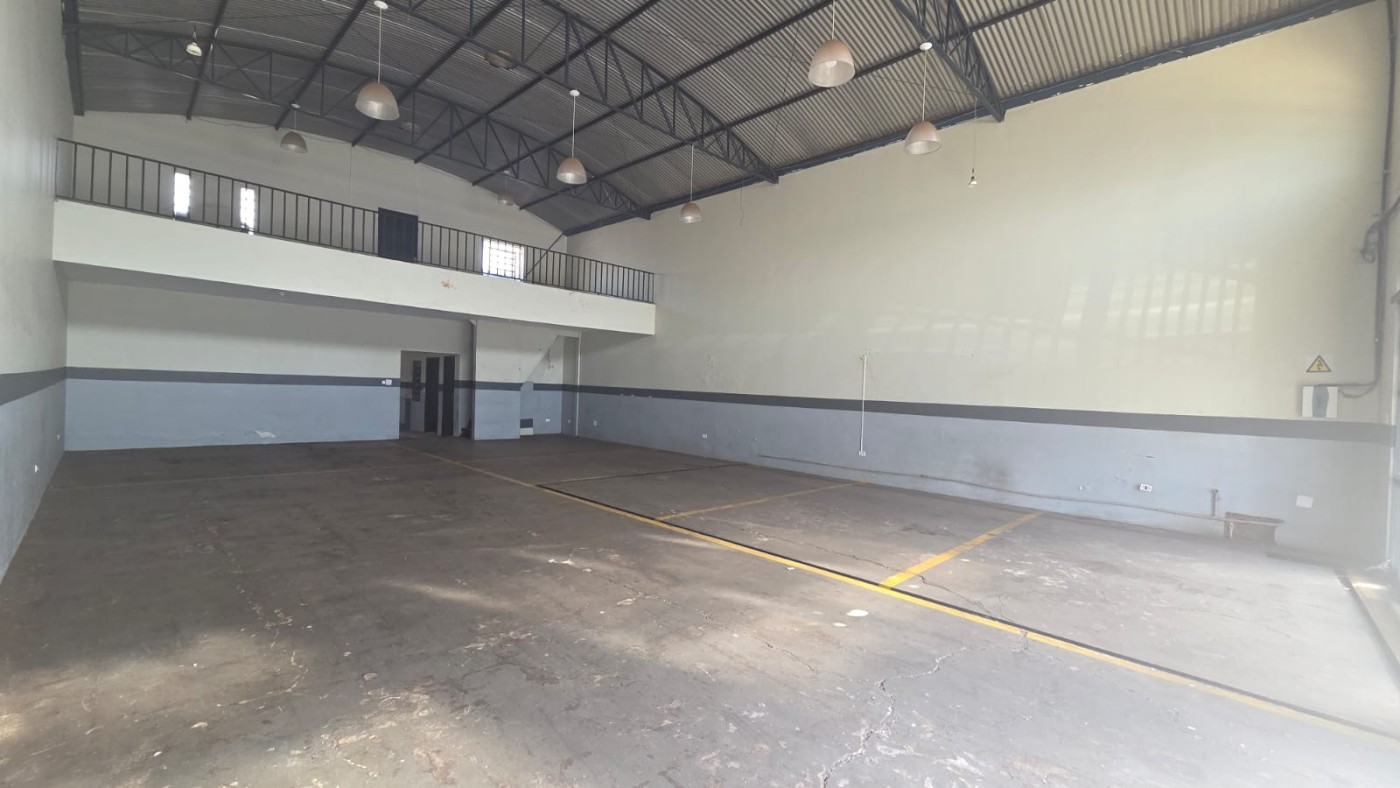 Sala-Conjunto, 250 m² - Foto 1