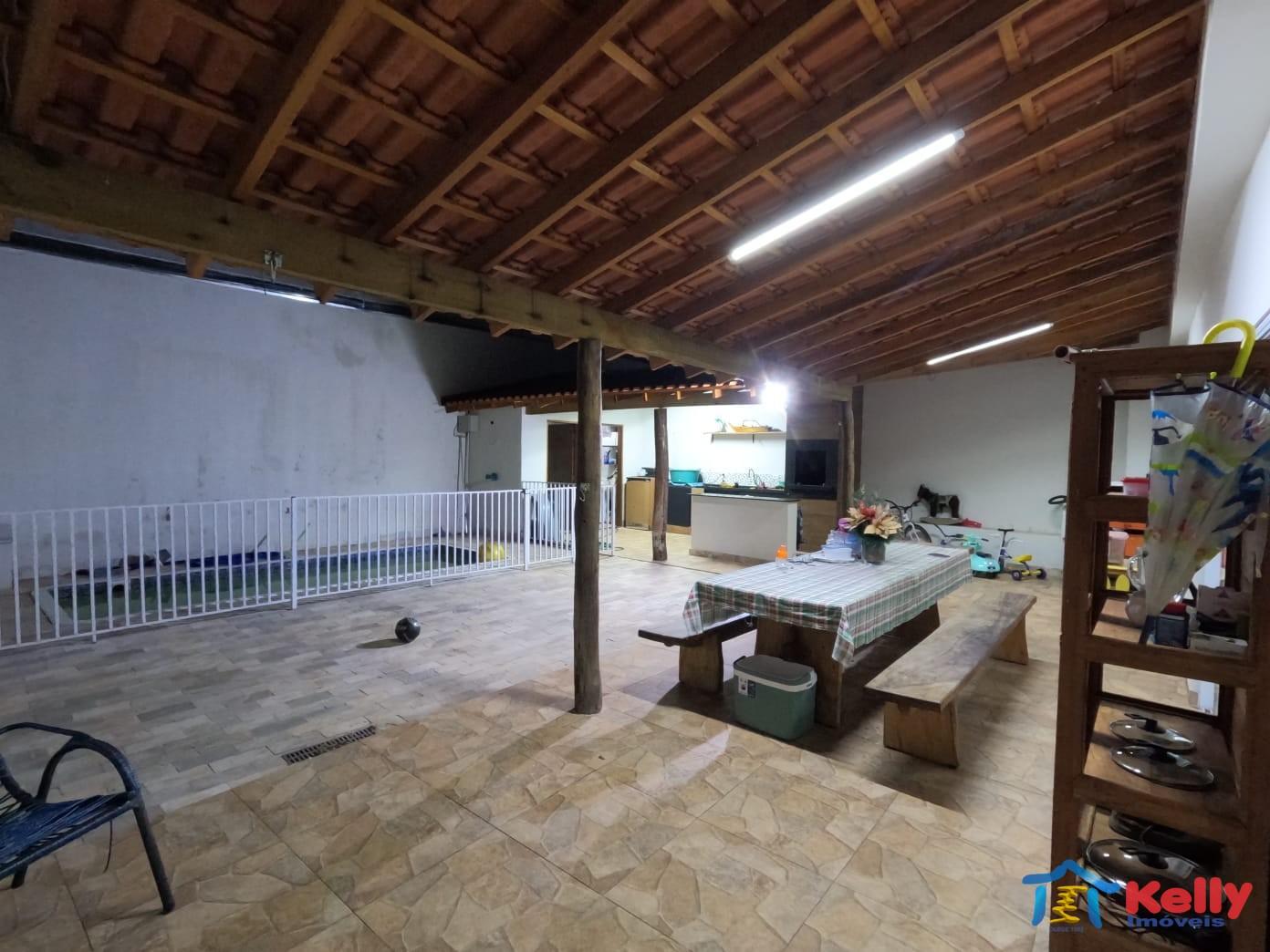 Casa, 3 quartos, 188 m² - Foto 1