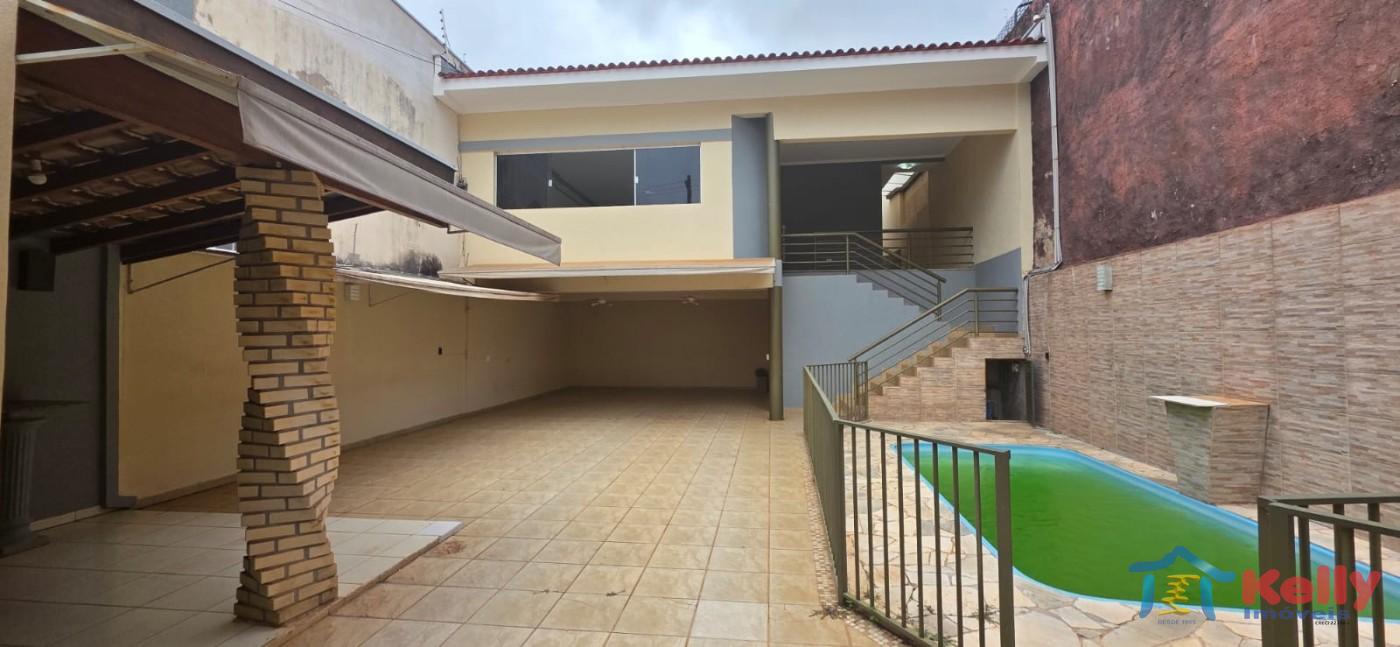 Casa, 5 quartos, 176 m² - Foto 1